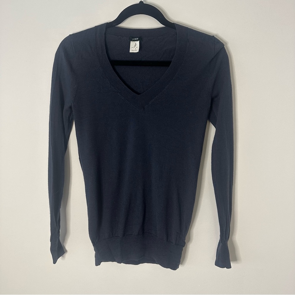 J Crew women’s 100% wool dark blue v neck sweater size small